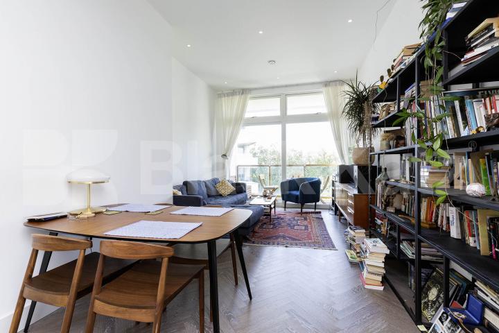 New Development 2 bed 2 bath with large balcony close to kings cross Market Road, Caledonian Road
